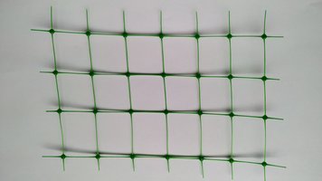 Сітка універсальна зелена 0,5*100 м. Комірка 30*35 мм 101113 фото